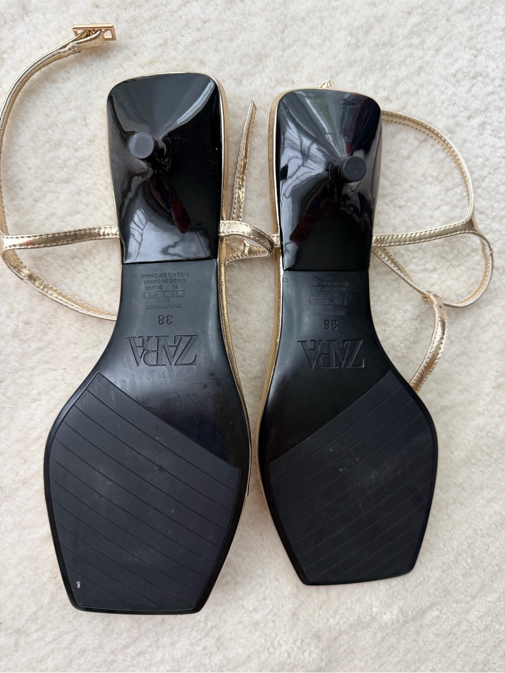 BNWOT ZARA Metallic Gold T-Strap Flat Kitty Heels Sandals - Picture 6 of 8